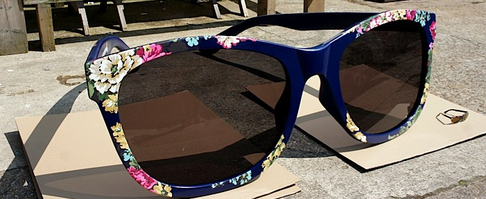 Oversize-Sunglasses-Prop